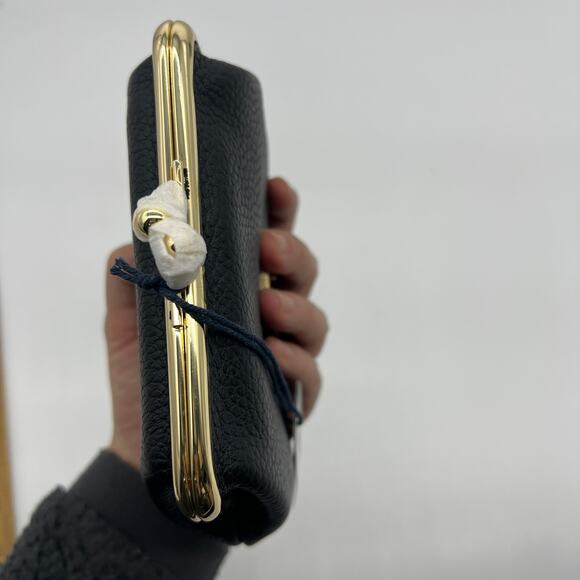 Dooney & Bourke Pebble Leather Large Framed Kisslock Wallet Black - Picture 9 of 14